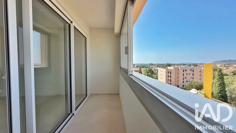 Appartement 3 pièces 57 m² · à Hyères · 57 m² · 209 000 €