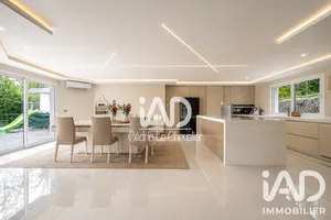 Architectural house in Thorigny-sur-Marne (77400)