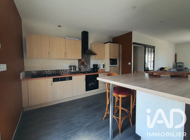 Maison 5 pièces 103 m² · à Essarts-en-Bocage · 103 m² · 239 500 €