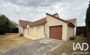 House in Maintenon (28130)