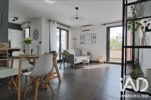 Apartment in Aix-en-Provence (13100)