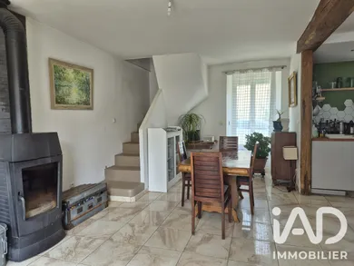 Maison de village à Villebougis (89150)