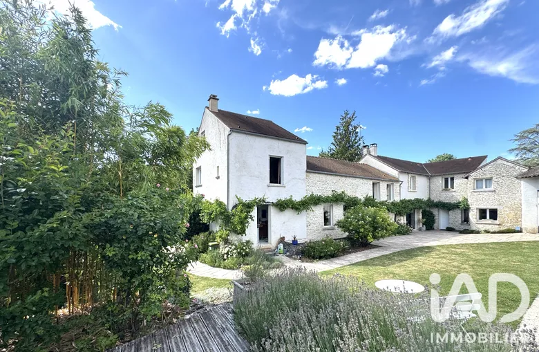 Maison 12 pièces 300 m² · à Breuil-Bois-Robert · 300 m² · 680 000 €
