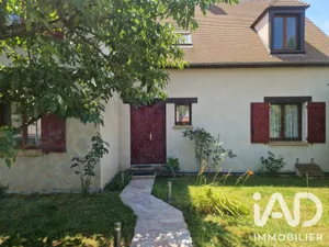Traditional house in Saint-Leu-la-Forêt (95320)