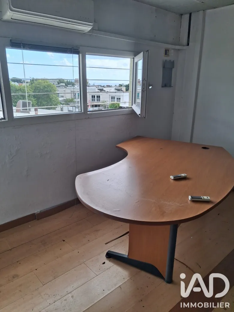 Maison 10 pièces 483 m² · à Saint-Denis · 483 m² · 750 000 €