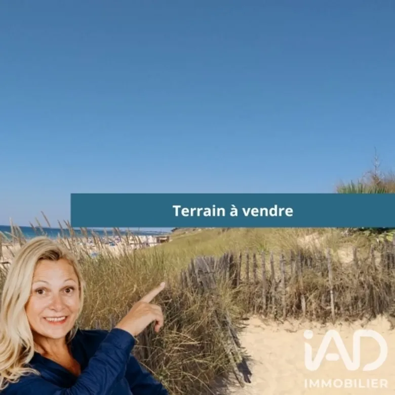 Terrain à Le Bois-Plage-en-Ré (17580) · 520 000 €