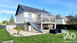 Pavillon à Saint-Jean-sur-Mayenne (53240)