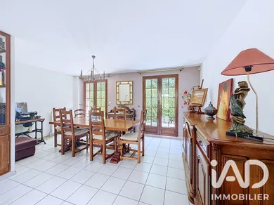 Maison à La Queue-en-Brie (94510)