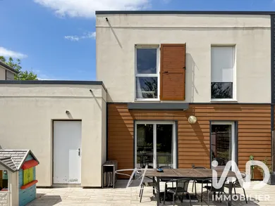Maison à Chessy (77700)