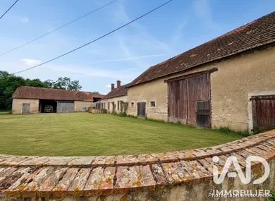 Maison de campagne à Augy-sur-Aubois (18600)