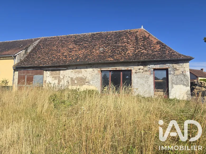 Maison 1 pièce 102 m² · à Loriges · 102 m² · 33 000 €