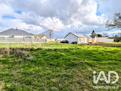 Land in Saint-Just (35550)