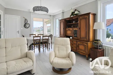 Townhouse in Le Coteau (42120)
