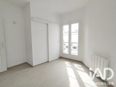 Apartment in Paris (75018)