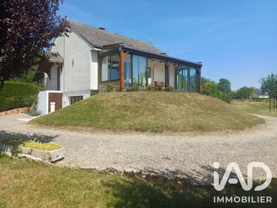 House in Clérey (10390)