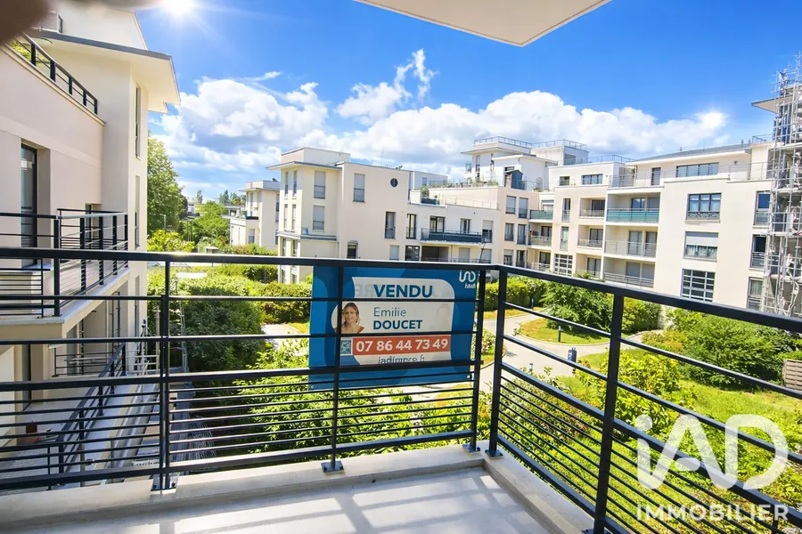 Appartement à Élancourt (78990) photo 2