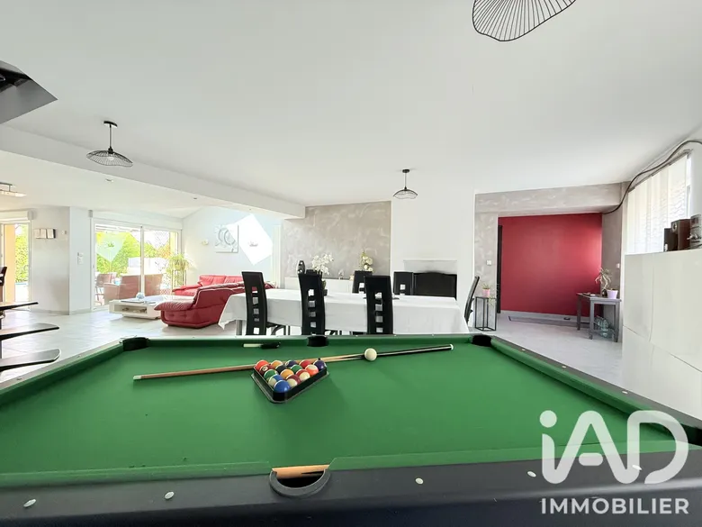 Maison 6 pièces 179 m² · à Le Vivier-sur-Mer · 179 m² · 381 500 €