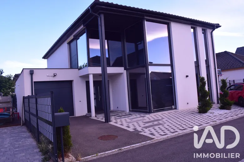 Maison 5 pièces 172 m² · à Wittenheim · 172 m² · 428 000 €