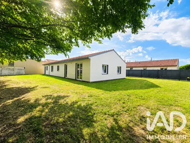 Maison de campagne à Charmont (51330)