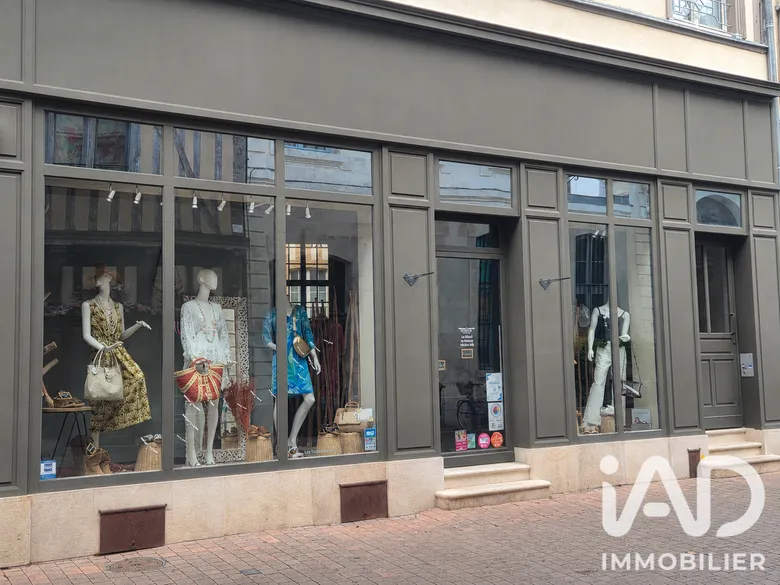 Habillement, Textile​ à Troyes (10000) · 80 m² · 130 000 €