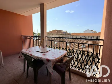 Apartment in Sète (34200)
