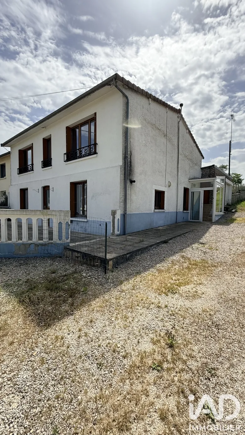 Maison 6 pièces 155 m² · à Vaux-lès-Mouron · 155 m² · 99 000 €