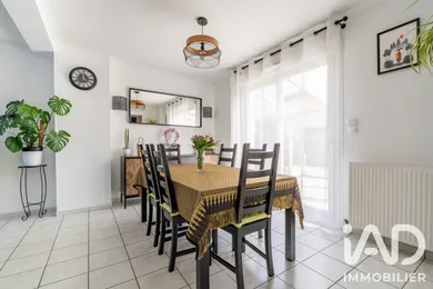 Maison traditionnelle à Champs-sur-Marne (77420)
