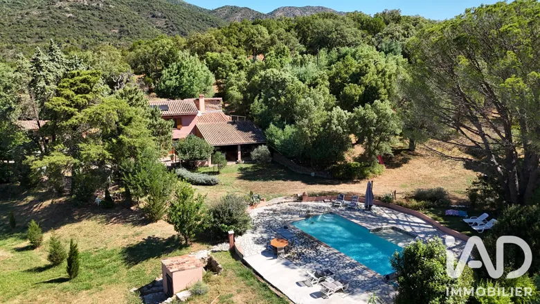 Maison 8 pièces 248 m² · à Bormes-les-Mimosas · 248 m² · 1 849 000 €