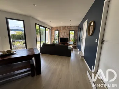 Architectural house in Pont-Saint-Martin (44860)