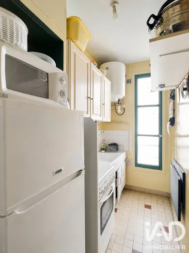 Apartment in Paris (75012)