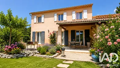 Maison traditionnelle à Aurel (84390)