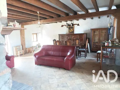 House in Colombier (03600)