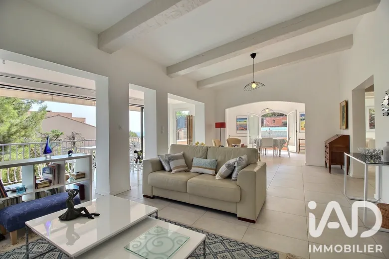 Maison 8 pièces 211 m² · à Bandol · 211 m² · 1 249 000 €
