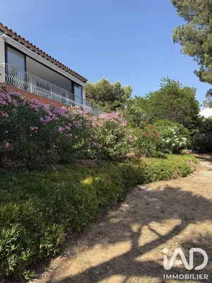 Maison traditionnelle à Bandol (83150)