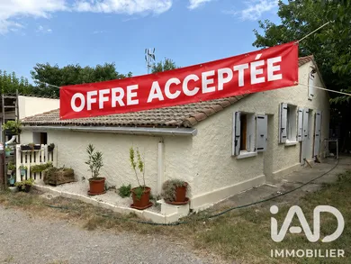 Traditional house in Villeneuve-de-Berg (07170)