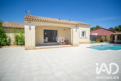 Maison à Roquebrune-sur-Argens (83520)