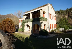 Maison traditionnelle à Saint-Ferréol-Trente-Pas (26110)