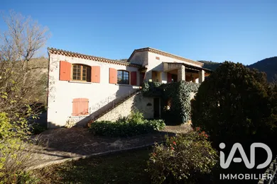Maison traditionnelle à Saint-Ferréol-Trente-Pas (26110)