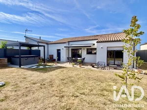 Detached house in Boufféré (85600)