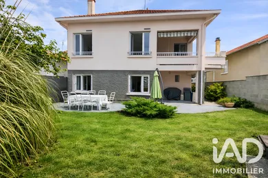 Townhouse in Le Coteau (42120)
