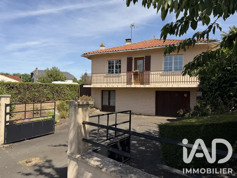 Maison 5 pièces 116 m² · à Saint-Maurice-des-Noues · 116 m² · 126 000 €