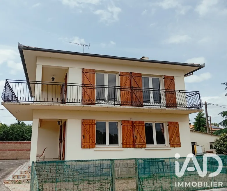 Maison 4 pièces 112 m² · à Castelsarrasin · 112 m² · 166 000 €