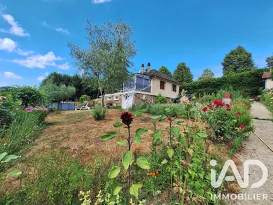 House in Luché-Pringé (72800)