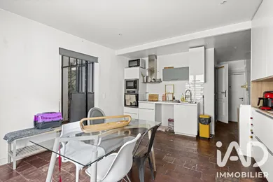 Apartment in Aix-en-Provence (13100)