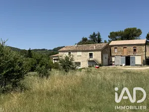 Domain in Piégon (26110)