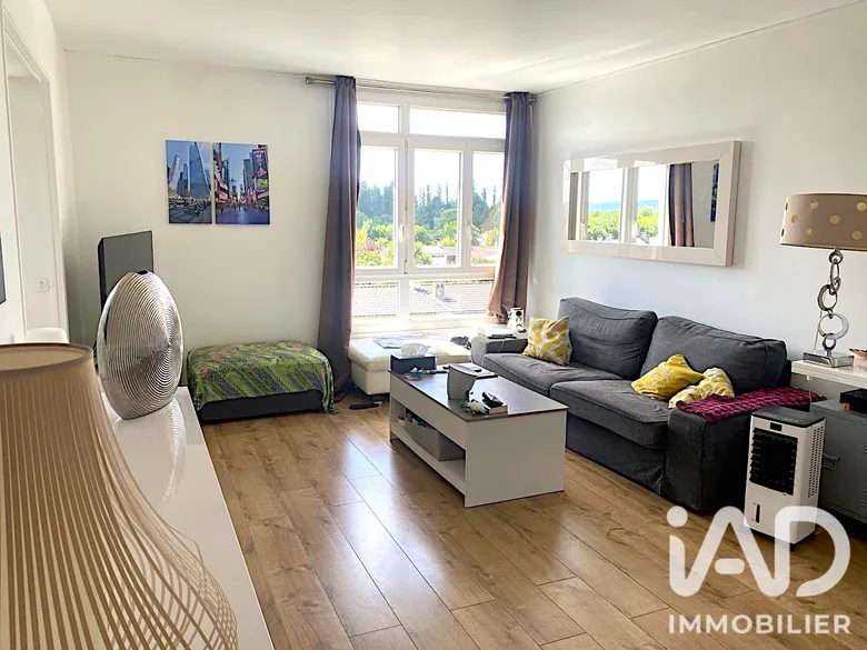 Appartement 3 pièces 54 m² · à Noisy-le-Roi · 54 m² · 225 000 €