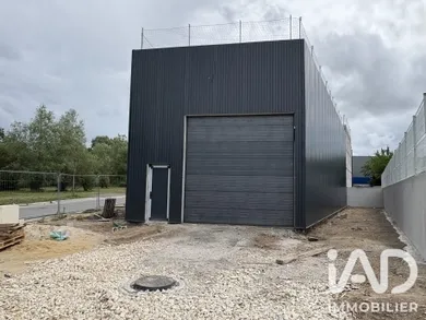 Commercial walls in Ambarès-et-Lagrave (33440)