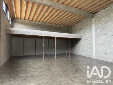 Commercial walls in Ambarès-et-Lagrave (33440)