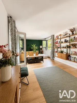 Apartment in Louveciennes (78430)