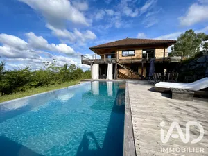 Architectural house in Pimbo (40320)